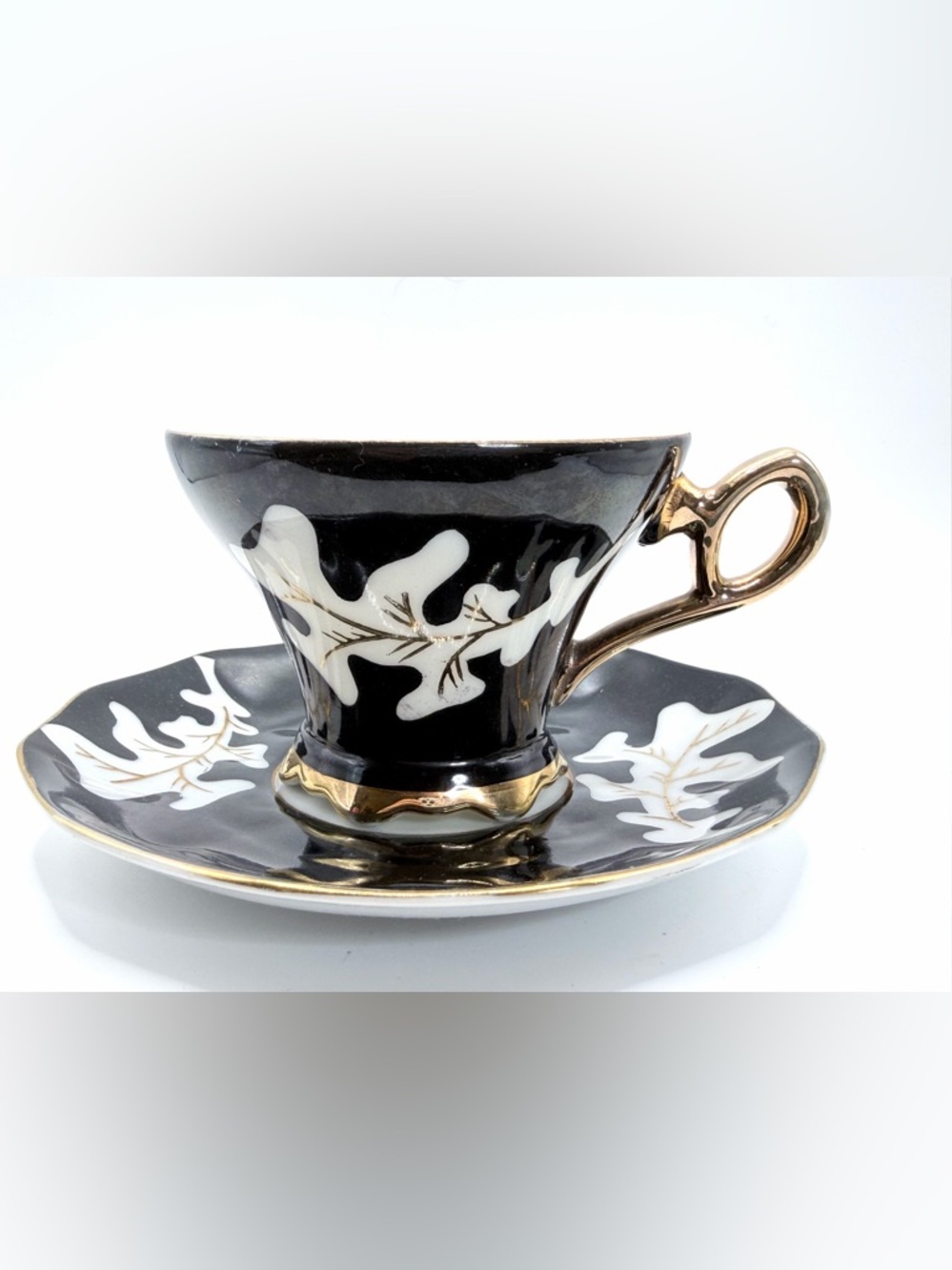 🫖 Vintage Paragon Teacup & Saucer w Gold Accents, Made for Royalty! 👸🏻